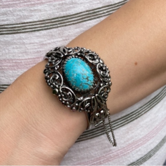 Vintage Turquoise Glass Oval Cabochon Fancy Silvertone Hinge Bangle Bracelet - Picture 16 of 16